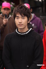 幻灯图集：《艋舺》票房过两千万 钮承泽携主演还愿