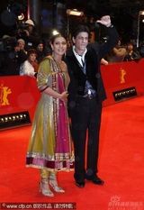 幻灯图：《可汗》首映 女星着印度传统服饰华丽迷人