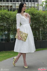 组图：Ana R只想蜜恋 Jocelyn开心与家人度圣诞