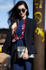 组图：江疏影春日街拍 大气优雅女神范