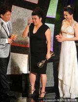 组图：金钟奖现场林美秀荣膺迷你剧集女主角