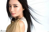 组图：秦岚色彩写真曝光 长发飘逸知性优雅