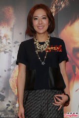 组图：《逃出生天》主创庆功 票房理想或拍续集