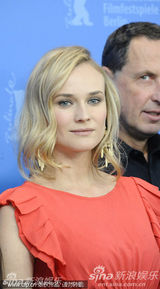 高清：《未知》发布会 黛安-克鲁格红裙娇艳受热捧