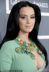 组图：55届格莱美独立势力崛起 新人展风采