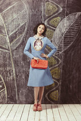 组图：叶青为杂志拍写真 摩登与复古的穿越涂鸦