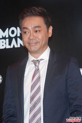 组图：Angelababy否认黄晓明送豪宅复合