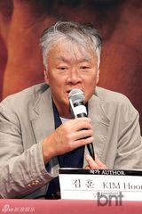 组图：安圣基出席林权泽导演新作记者会