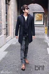组图：朴施厚中国时尚街拍 自然休闲帅气足