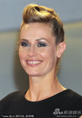 组图：威尼斯电影节时尚盘点之妆容发型