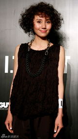 高清组图：李晨袁泉出席某新店开幕暨新品发布