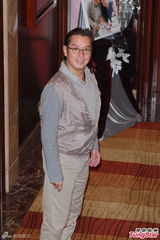 组图：曾志伟小儿子大婚众星捧场 现场豪送钻石