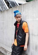 高清组图：EXO推后续曲《Growl》曝街拍写真