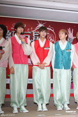 组图：Wonder Girls西野加奈亮相台视除夕节目