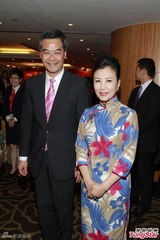 组图：汪明荃出席新春团拜 或续任八和会馆主席