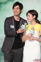 组图：周渝民食言MV男主角 陈妍希笑言下一张