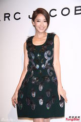 组图：陈妍希瘦身有成露酥胸 隋棠想恋爱苦无对象