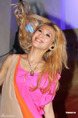 组图：戴佩妮颠覆形象变话痨 盼成家暗示只等求婚