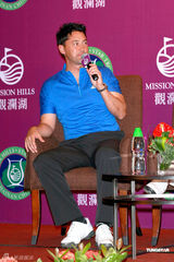 组图：泽塔-琼斯造访中国 休-格兰特一天恋爱五次