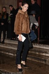 组图：秀场群星闪耀 蕾哈娜刘诗诗张辛苑齐斗艳