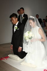 组图：纪文蕙大婚性感露半球 曾之乔杨佑宁也想婚