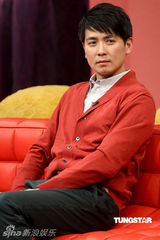 幻灯图：李念自曝与男友恩爱 李欣汝保剑锋录节目