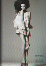 组图：米兰达-可儿登《Vogue》释放性感魅力