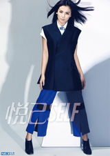 组图：刘涛杂志大片俏皮大胆 散发另类气场