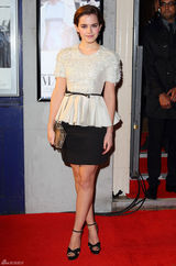 组图：艾玛-沃特森亮相《我与梦露的一周》首映礼