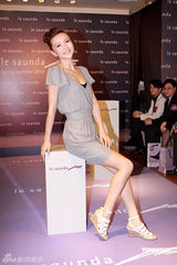 幻灯图：李彩华泰国买楼  Jessica C等名模走秀