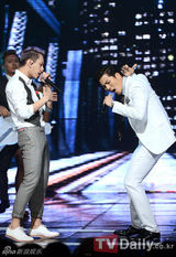 组图：Beast《MCountDown》夺冠 SJ首演后续曲