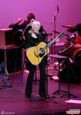 组图：民谣歌后携手苏格兰女声香港开唱