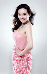 组图：孟茜美人鱼写真冷艳魅惑 傲人身材拨人心弦