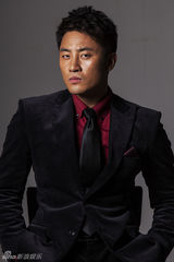 组图：实力小生王天野上演型男诱惑