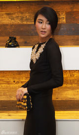 组图：IT GIRL陈燃斩获“潮流新人奖”