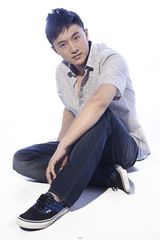 组图：吴健新写真时尚阳光 诠释青熟男的幸福