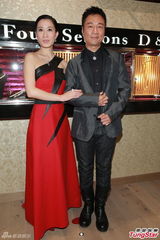 组图：佘诗曼拒恋富二代 黎耀祥争视帝感压力