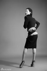 高清图：江一燕登封面掀西欧风 时尚女魔头也清新