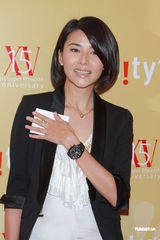 组图:蔡一智等出席活动 蒙嘉慧生日郑伊健送钻饰