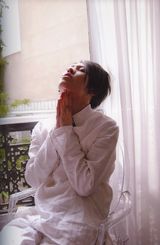 组图：雅Miyavi写真集锦 视觉系装扮华丽唯美