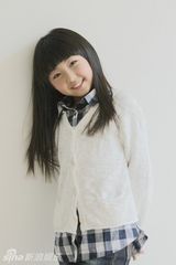 组图：张子枫最新生活照曝光 尽显娇俏可爱