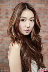 组图：薛凯琪最看重爱情 自曝享受暗恋