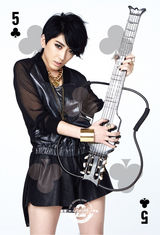 组图：刘忻变身摇滚范儿 将朋克进行到底