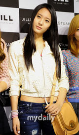 组图：f(x)朴时妍等参加时尚活动 性感美艳华丽PK