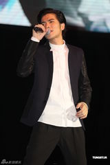 组图：萧敬腾上海办歌友会 5首歌被定违规将遭禁