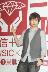 组图：五月天主唱阿信化身讲师 为梦想开讲