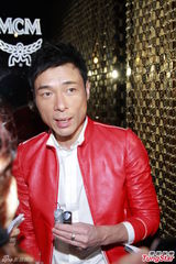 组图：许志安求狗仔队放过 JW久未见老板黎明