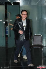 组图：张国荣纪念演唱会 林夕狄波拉亮相