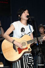 组图：张芸京创作曲公开 同名新专辑将发