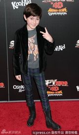 组图：《间谍小子4》首映 杰西卡-阿尔芭大肚亮相